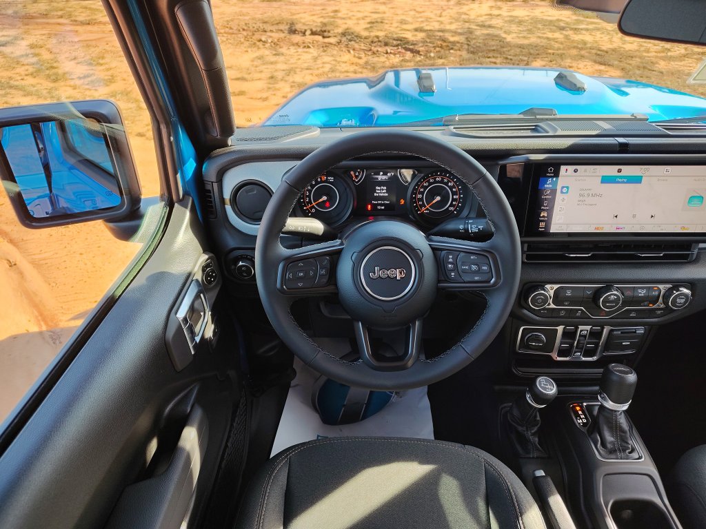 New 2026 Jeep Gladiator Sport AWD/4WD image 16