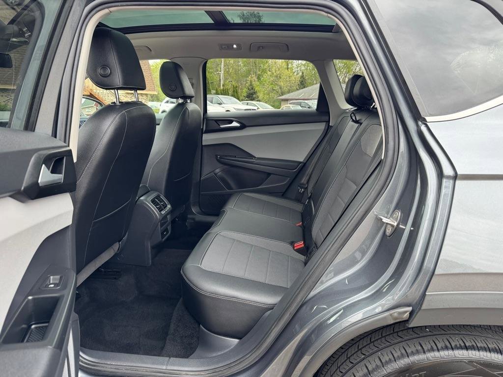 Used 2022 Volkswagen Taos SE image 18