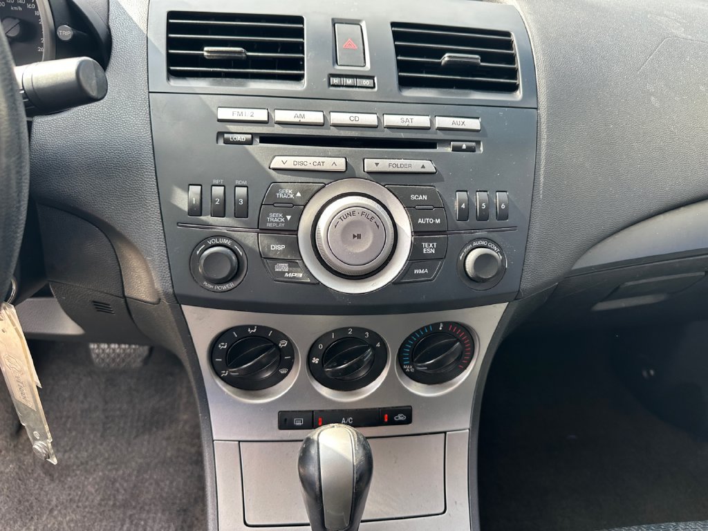 Used 2010 MAZDA MAZDA3 i Sport FWD image 15