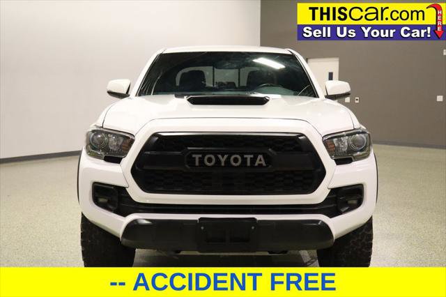 Used 2017 Toyota Tacoma TRD Pro image 2