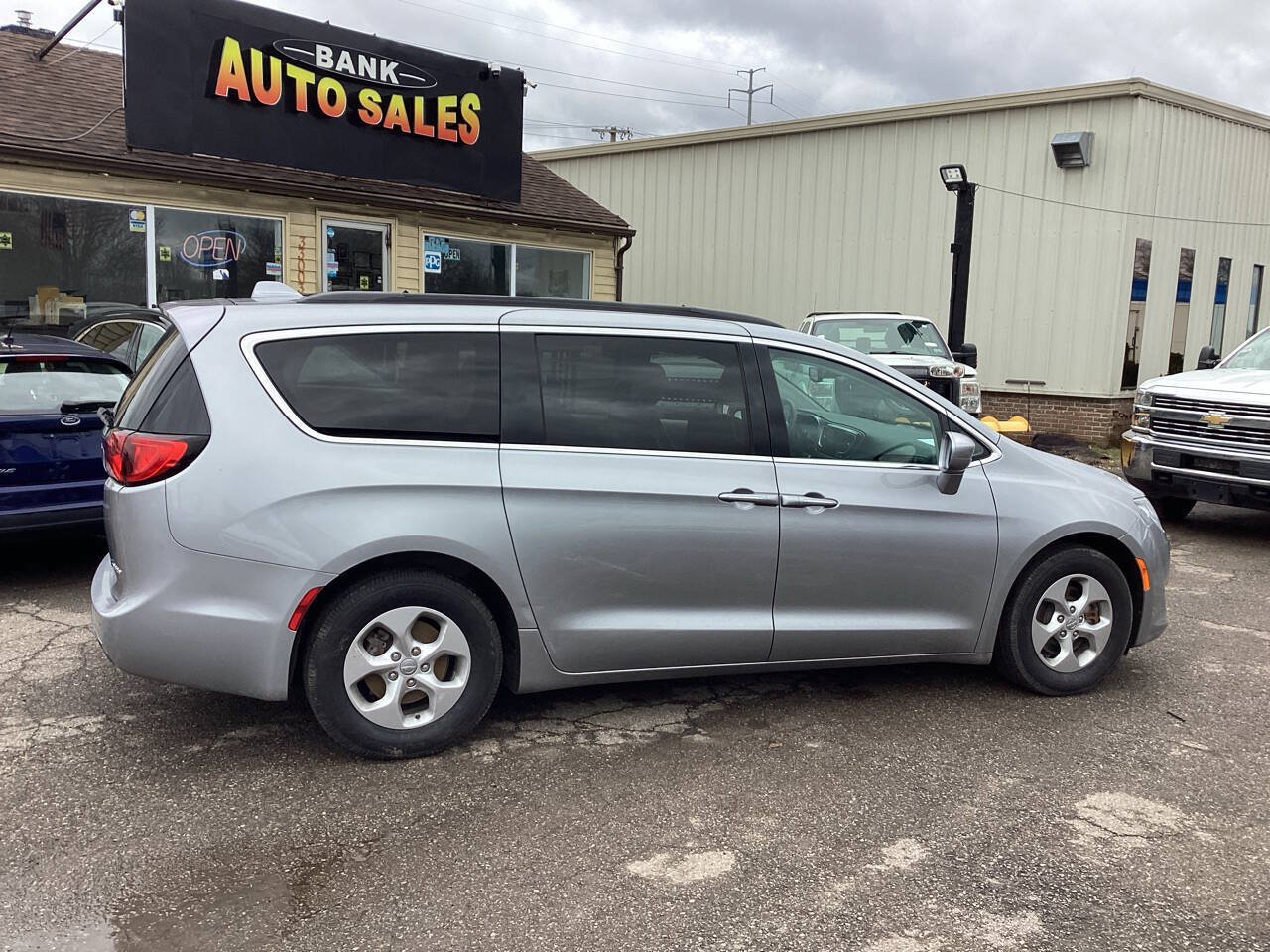 Used 2018 Chrysler Pacifica Touring Plus