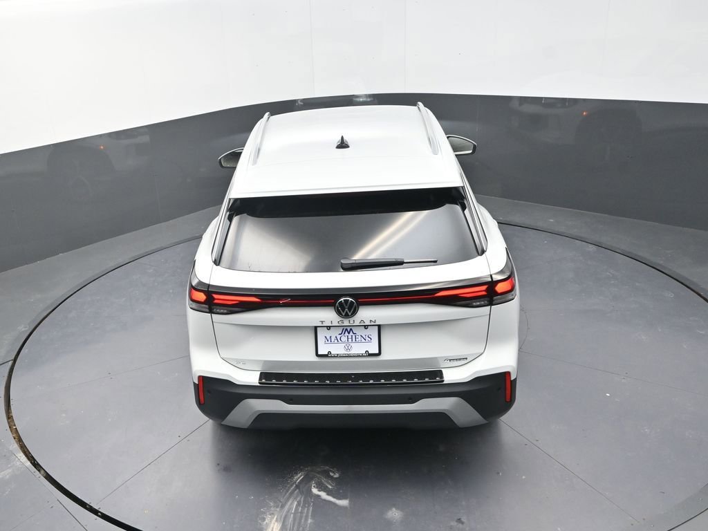 New 2026 Volkswagen Tiguan SE AWD/4WD image 17