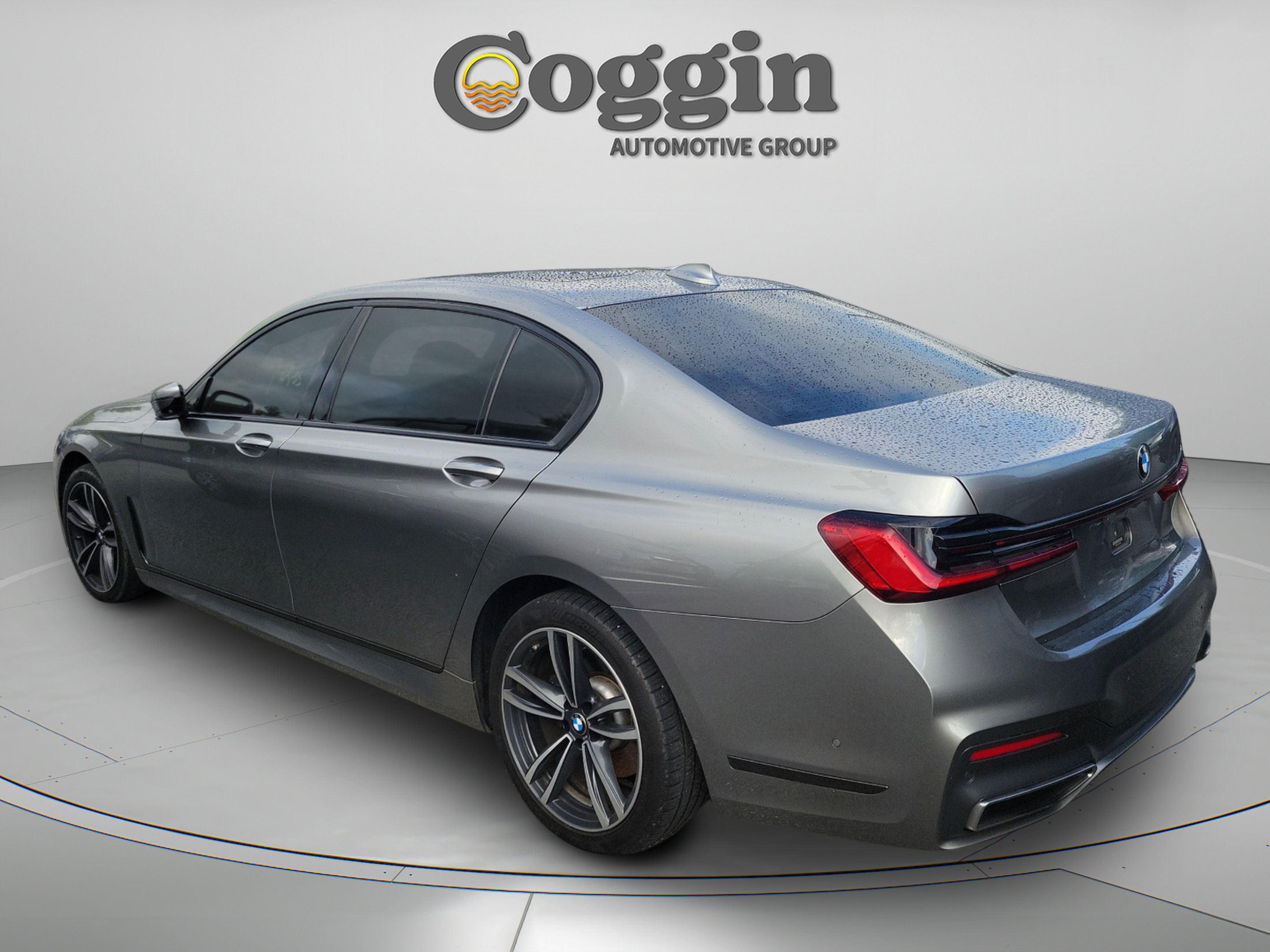 Used 2020 BMW 740i xDrive w/ M Sport Package AWD/4WD image 4