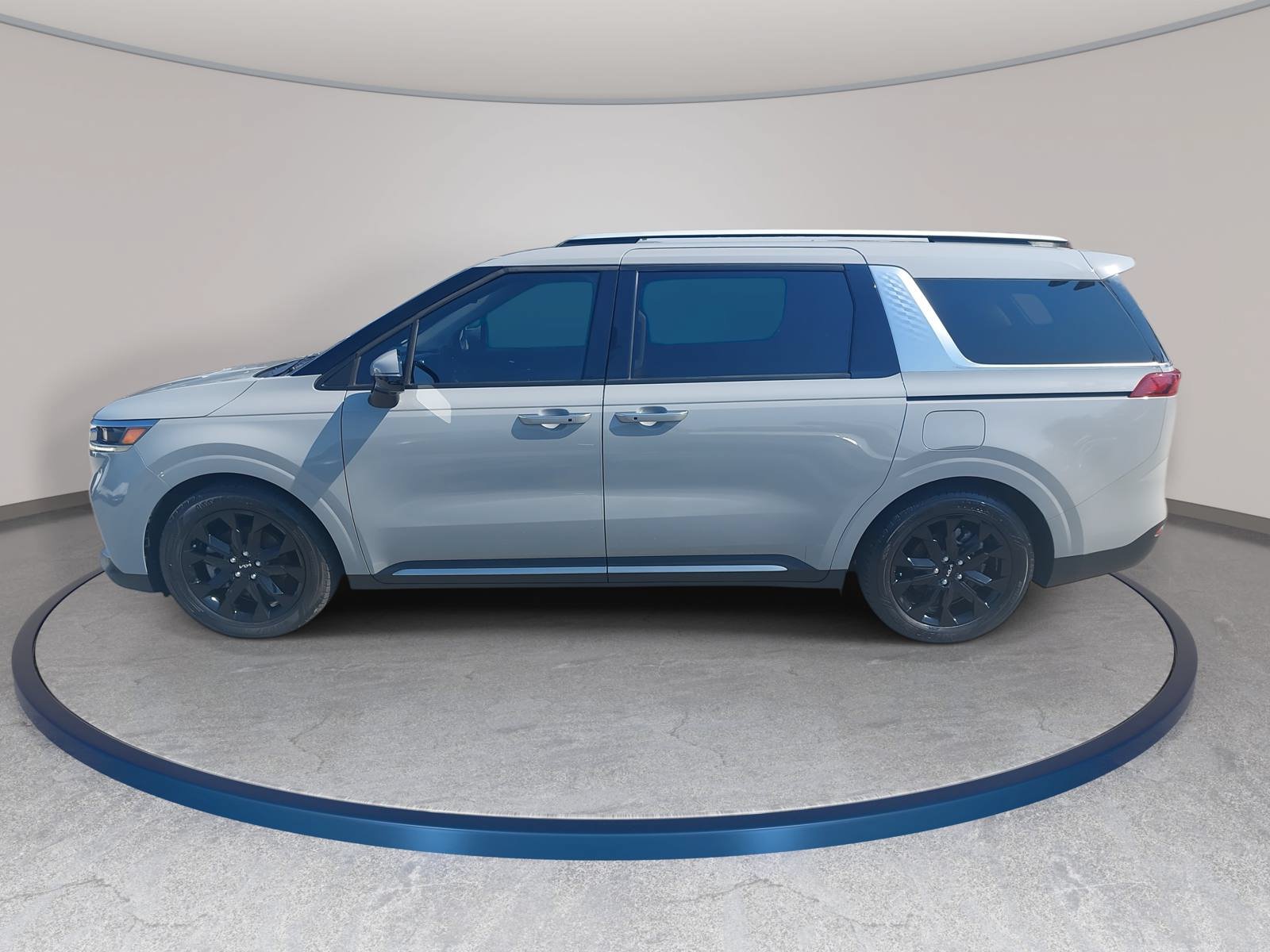 Used 2024 Kia Carnival SX FWD image 8