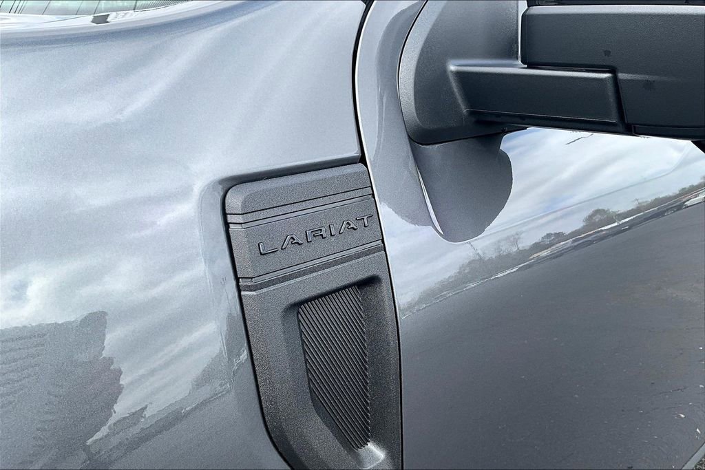 New 2026 Ford Maverick Lariat w/ Black Appearance Package image 9
