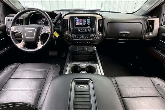 Used 2018 GMC Sierra 2500 Denali w/ Duramax Plus Package AWD/4WD image 15