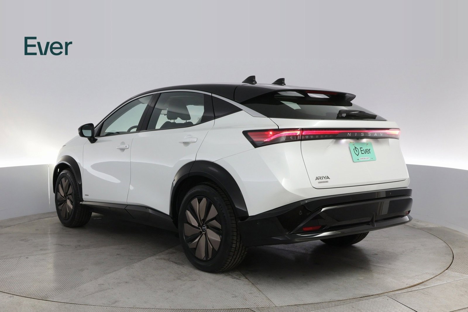 Used 2023 Nissan Ariya FWD image 14