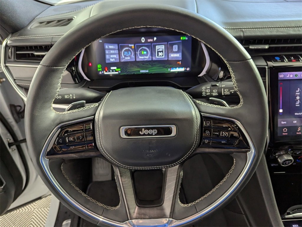 Used 2023 Jeep Grand Cherokee Overland image 18