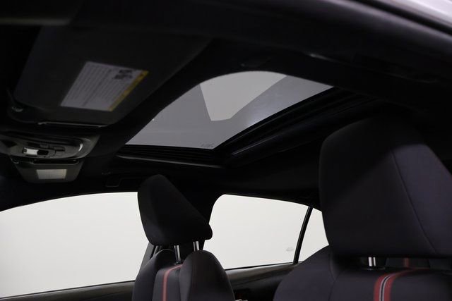 Used 2024 Toyota Corolla SE w/ SE Premium Package FWD image 11