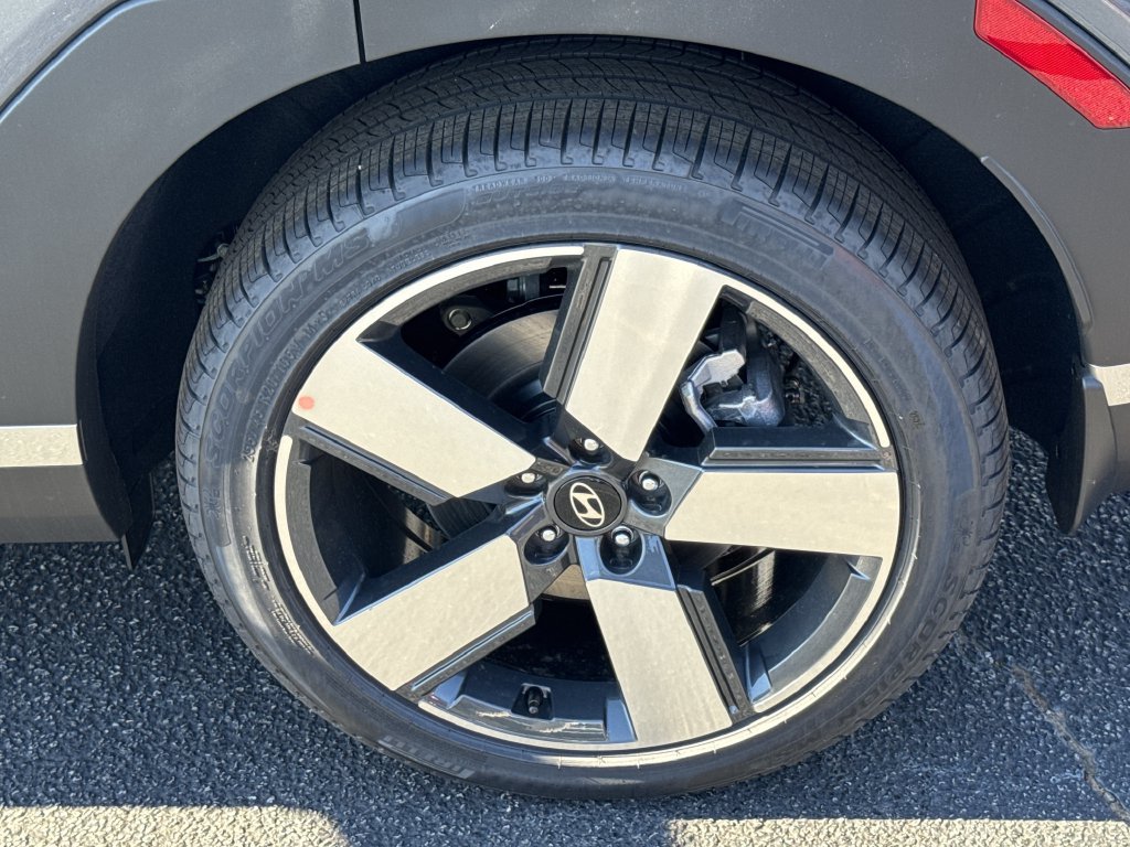 New 2027 Hyundai Santa Fe Limited FWD image 18