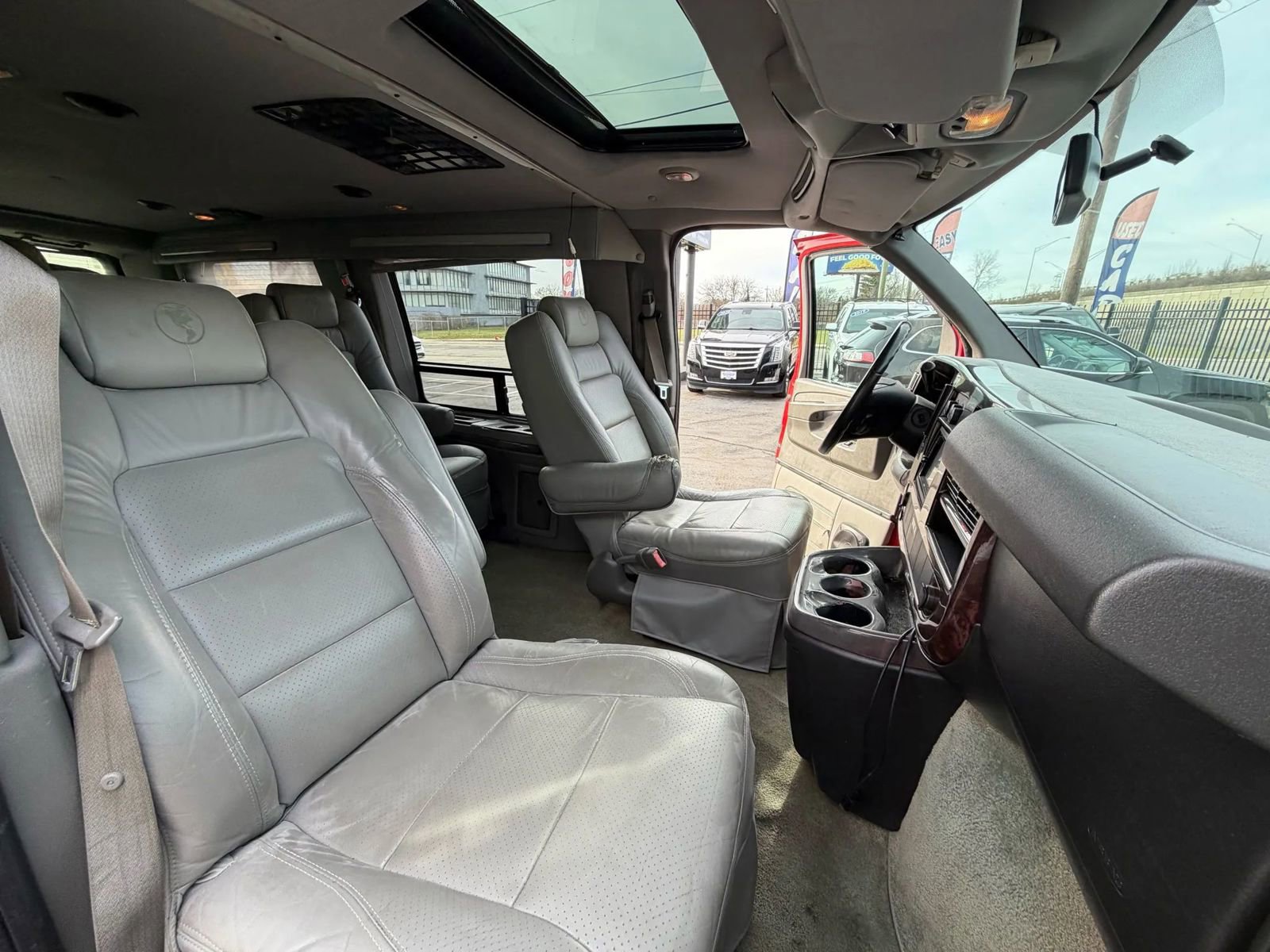 Used 2010 Chevrolet Express 1500 w/ Power Package image 34