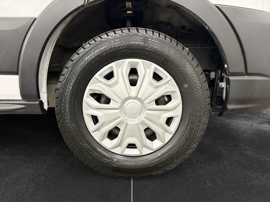 Used 2024 Ford E-Transit Low Roof RWD image 30