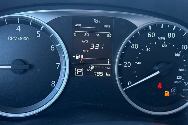 Certified 2025 Nissan Kicks Play S FWD image 31