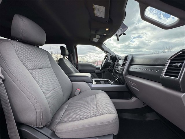 Used 2017 Ford F250 XLT w/ XLT Premium Package image 16