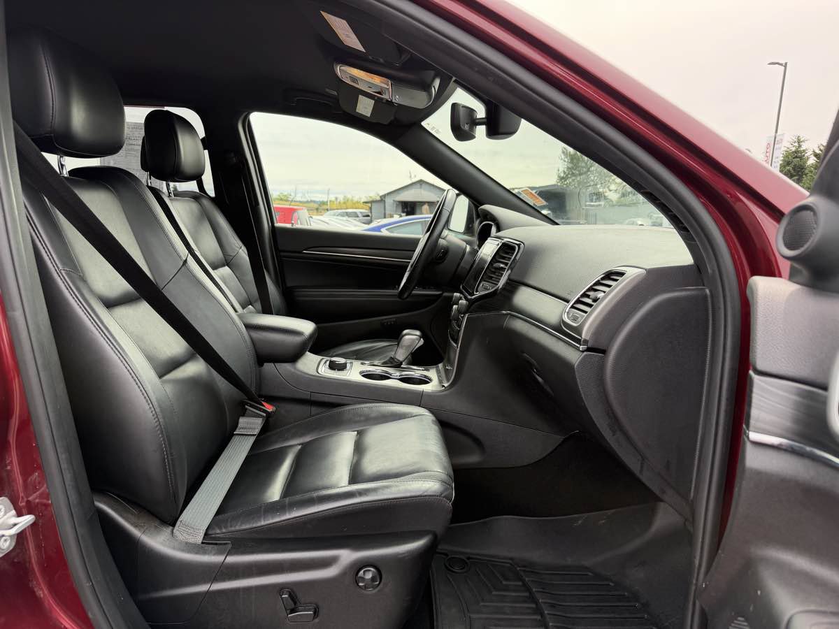 Used 2019 Jeep Grand Cherokee Limited AWD/4WD image 13