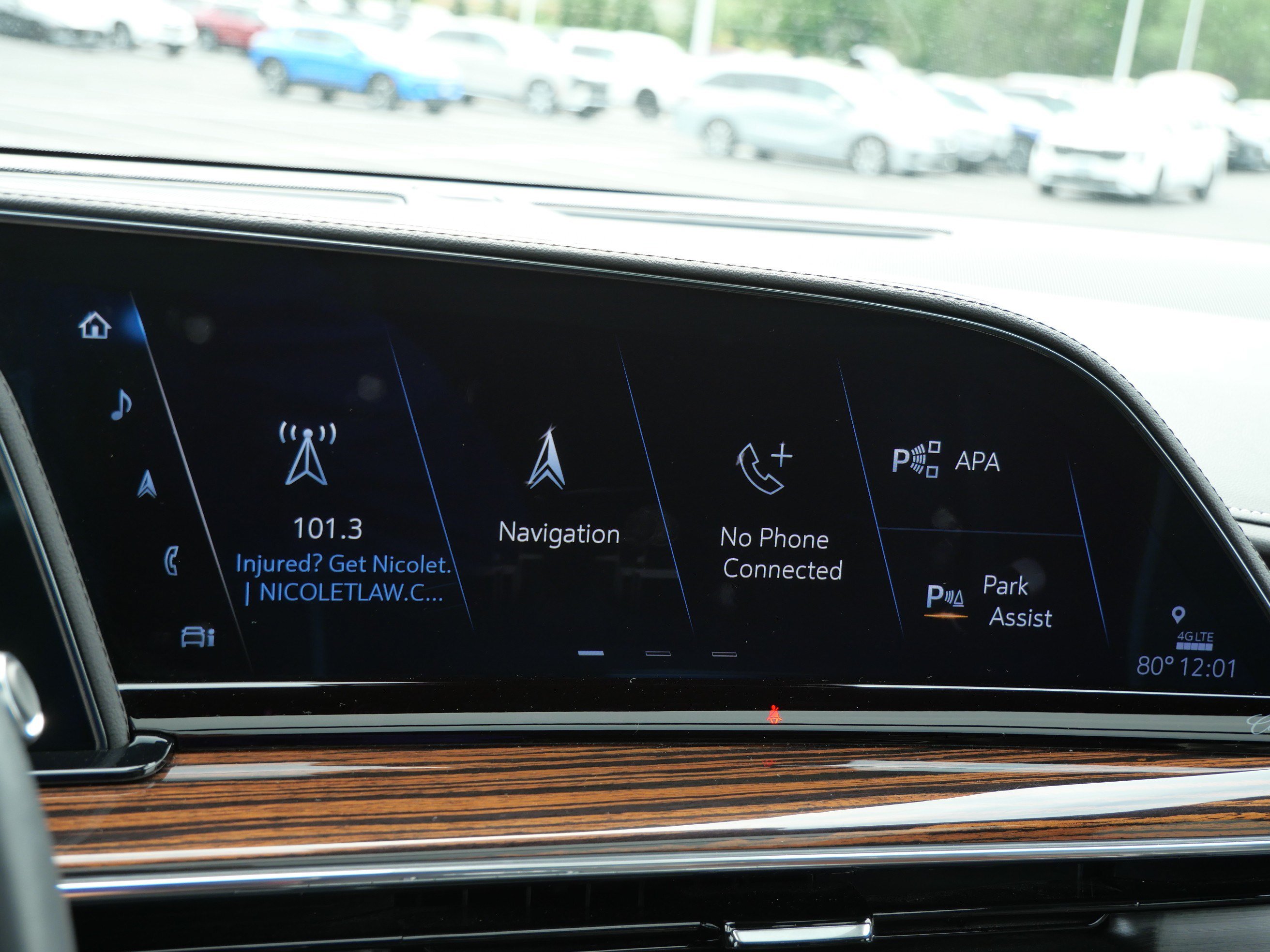 Certified 2023 Cadillac Escalade ESV Premium Luxury w/ Performance Package AWD/4WD image 21