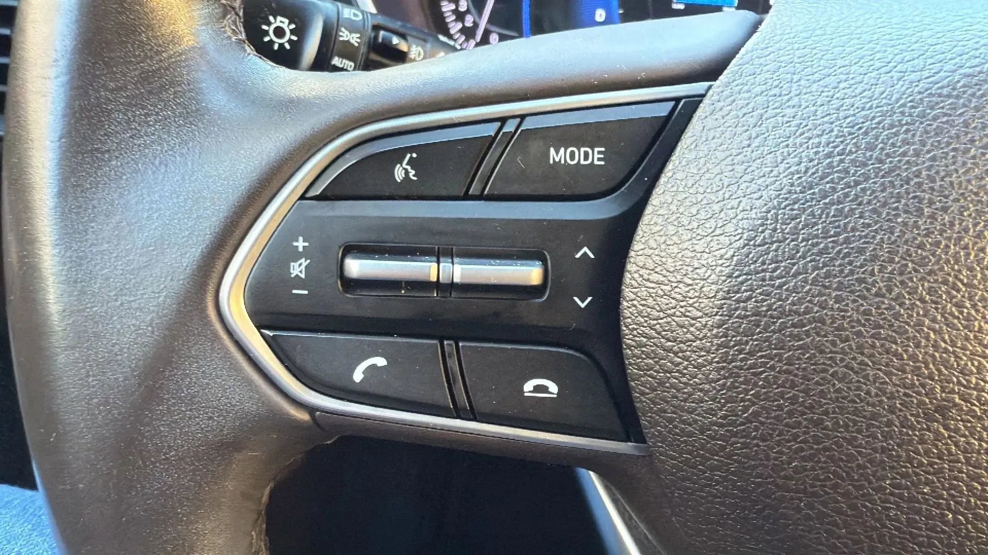 Used 2019 Hyundai Santa Fe SEL image 12