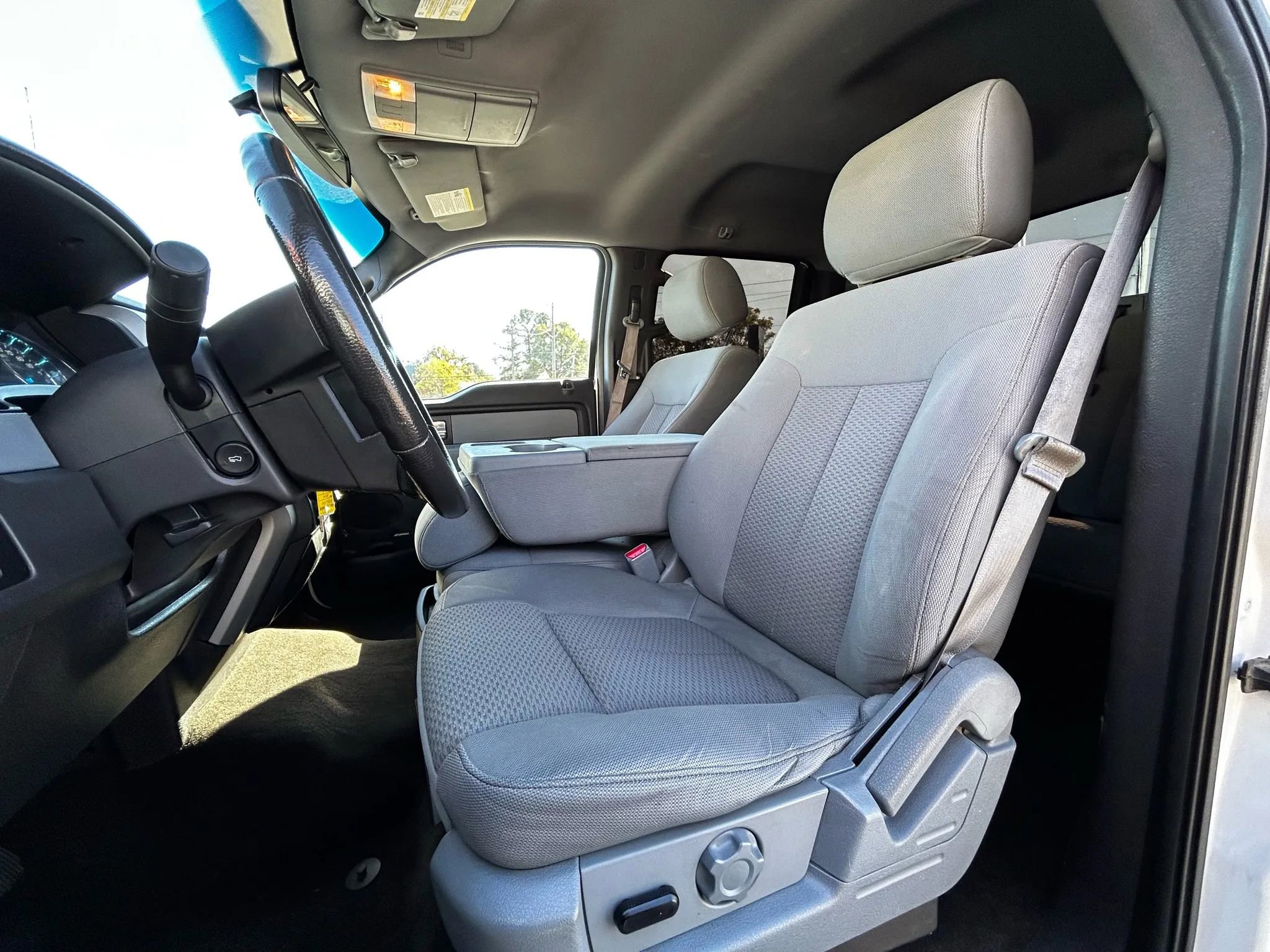 Used 2014 Ford F150 XLT w/ Equipment Group 302A Luxury image 24