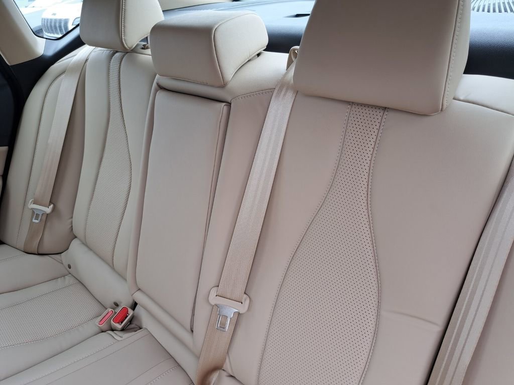 Certified 2025 Acura TLX w/ Technology Package image 26