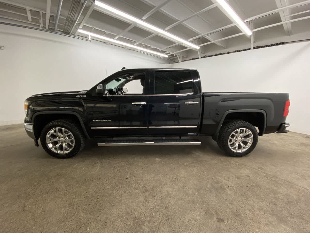 Used 2015 GMC Sierra 1500 SLT w/ SLT Crew Cab Value Package AWD/4WD image 3