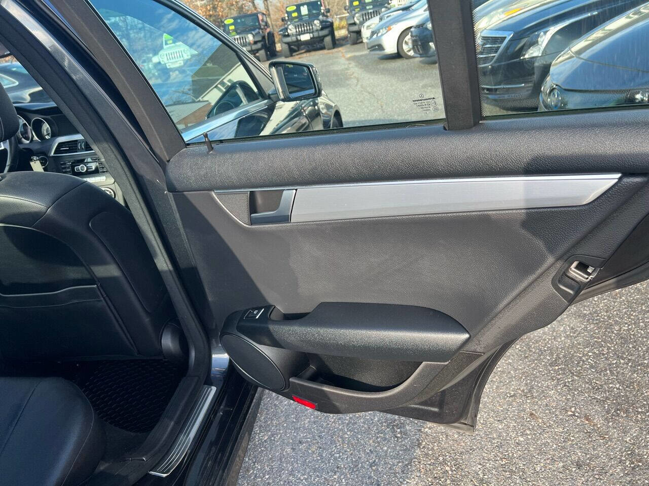 Used 2013 Mercedes-Benz C 300 4MATIC Sedan image 14