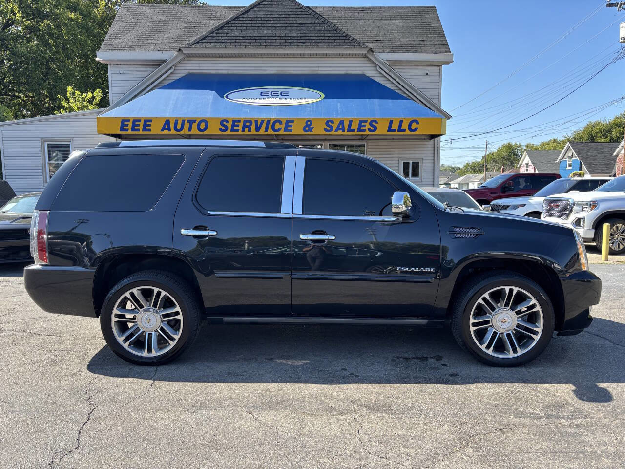 Used 2012 Cadillac Escalade Premium