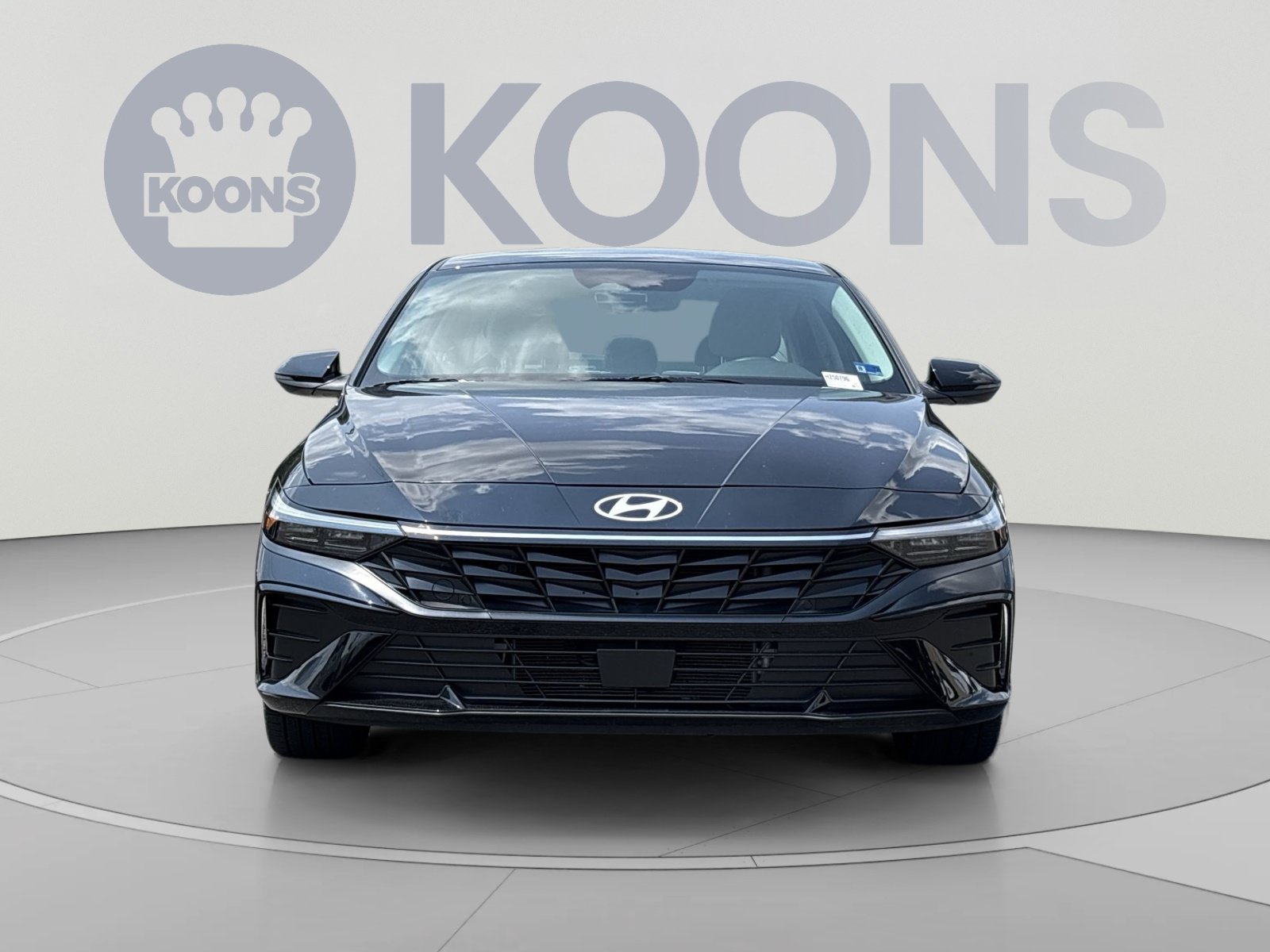 Used 2025 Hyundai Elantra Limited FWD image 11