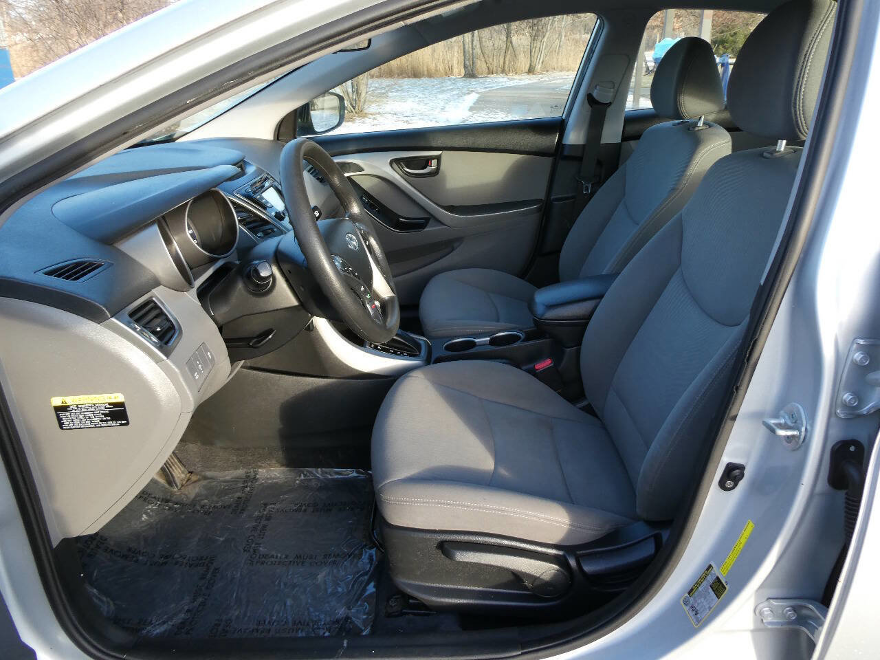 Used 2014 Hyundai Elantra SE w/ Option Group 02 image 9