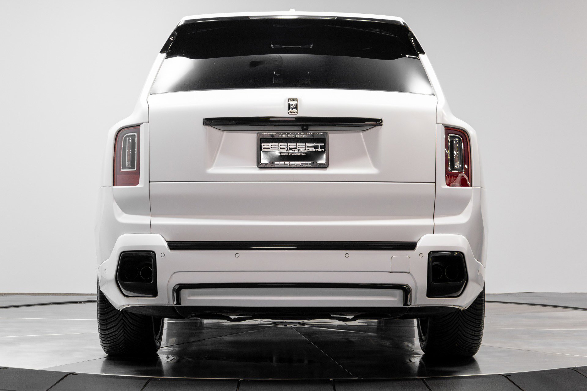 Used 2021 Rolls-Royce Cullinan Black Badge image 53