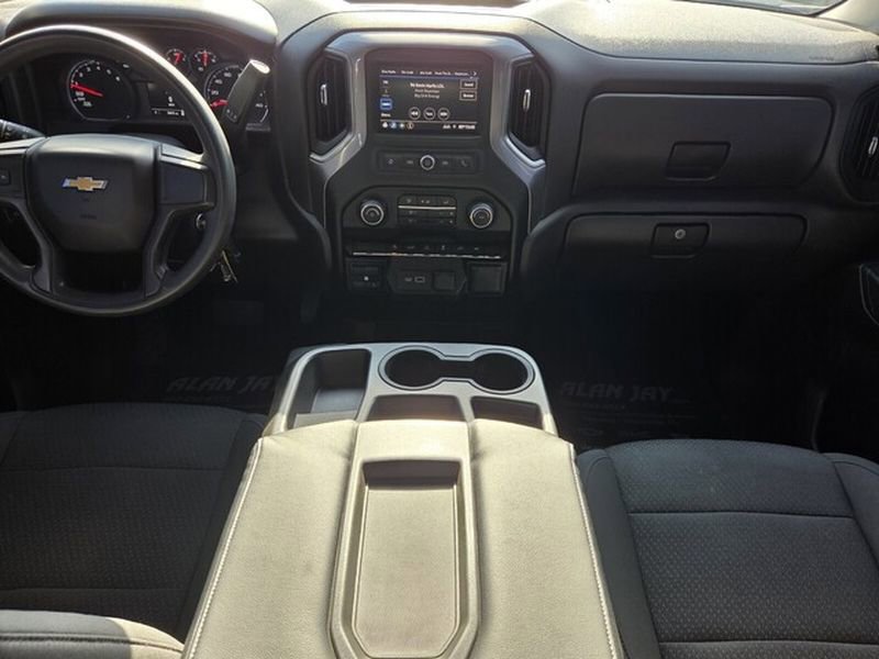 Used 2021 Chevrolet Silverado 1500 Custom image 10