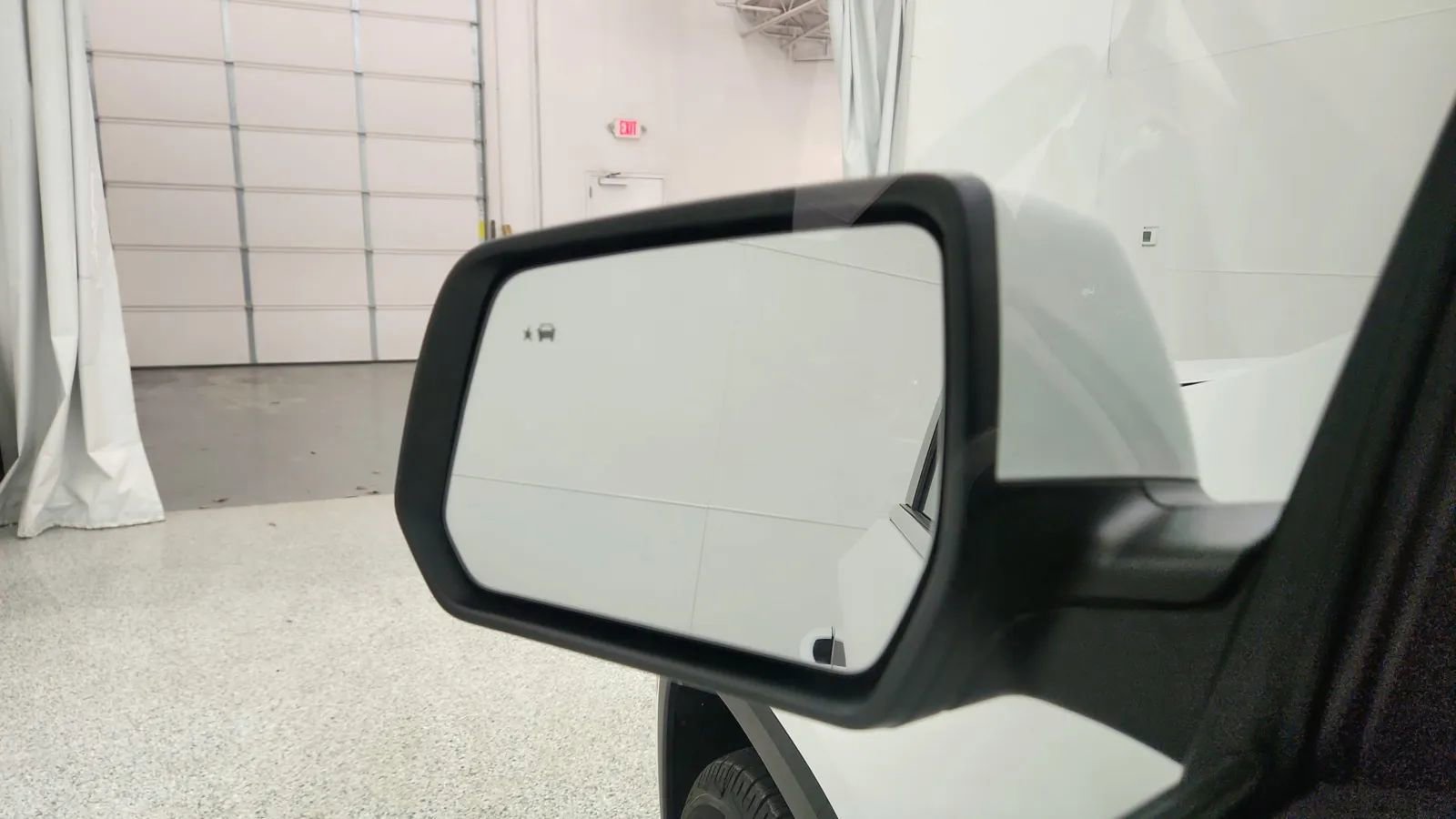 Used 2023 Chevrolet Traverse LT image 24