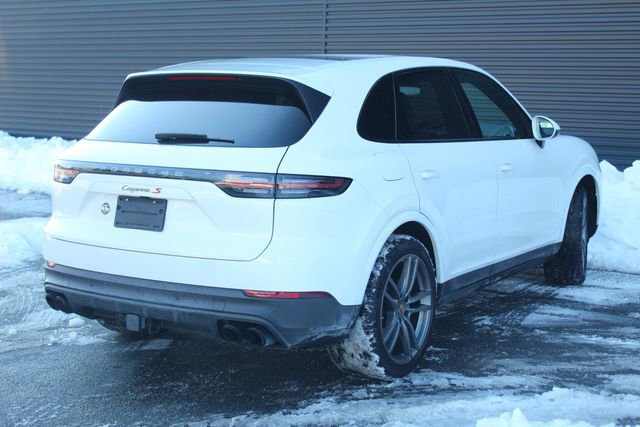 Certified 2023 Porsche Cayenne Platinum Edition image 8