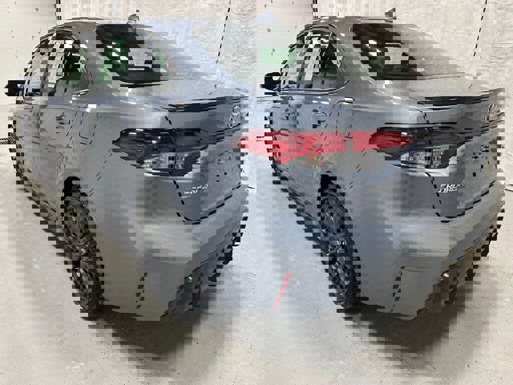 Used 2025 Toyota Corolla XSE image 5