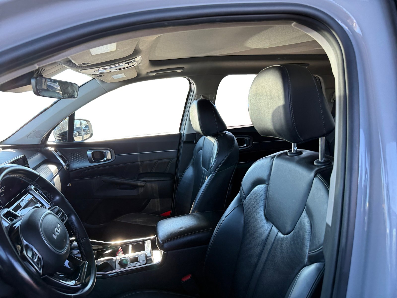 Used 2023 Kia Sorento SX image 10