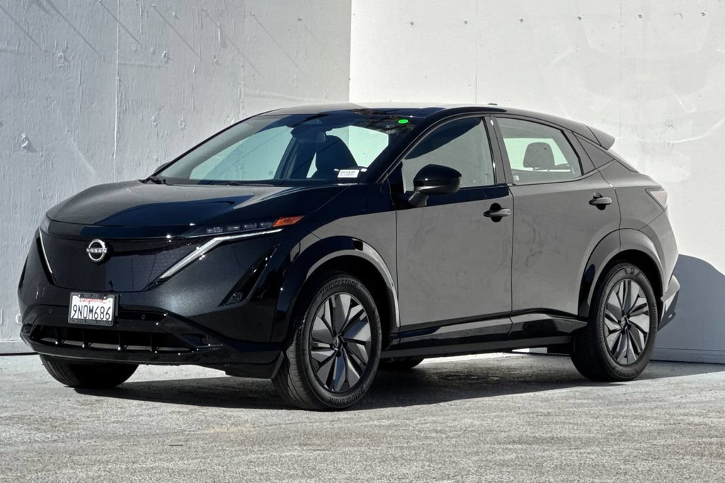 Used 2024 Nissan Ariya AWD image 7