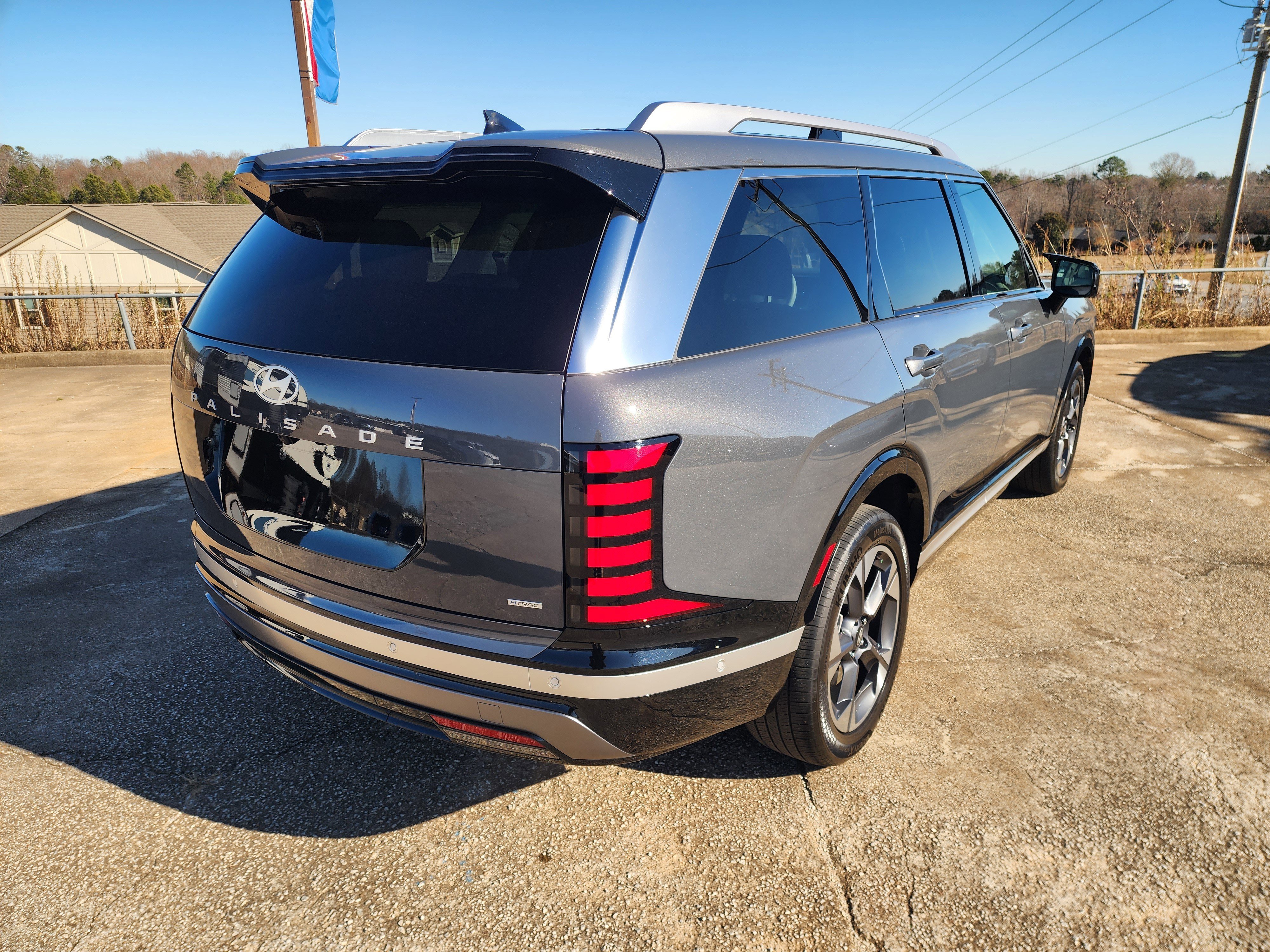 Used 2026 Hyundai Palisade Limited image 4