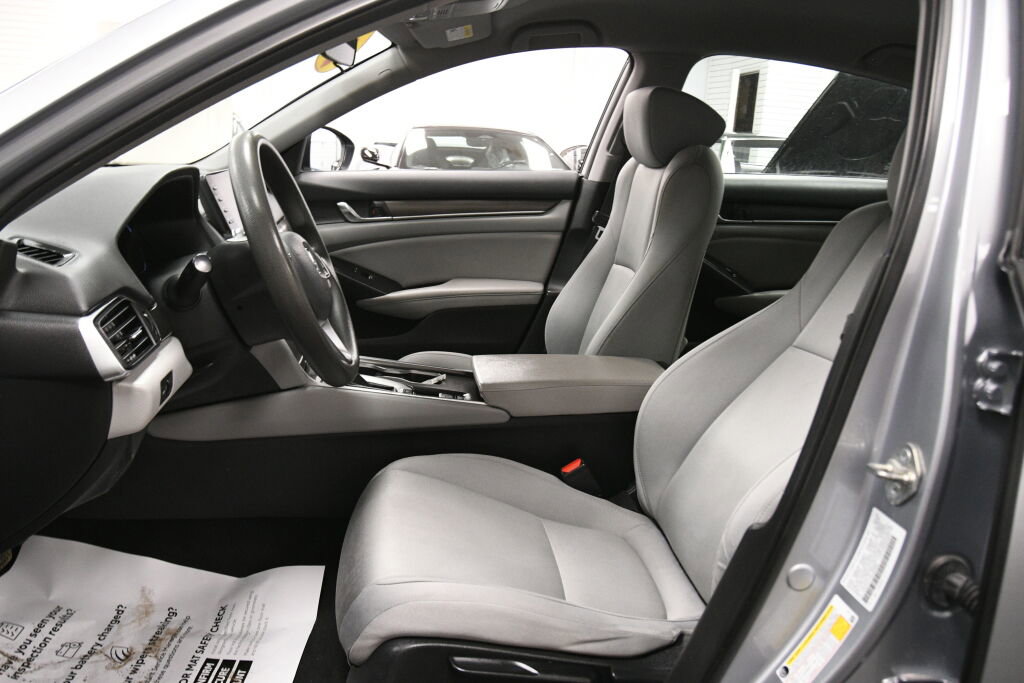Used 2019 Honda Accord LX image 10