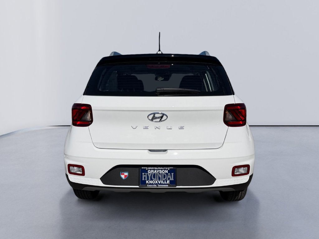 New 2026 Hyundai Venue SEL FWD image 4