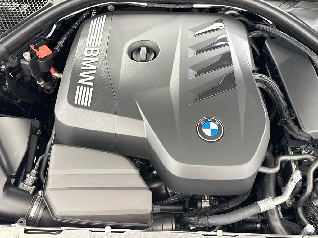 New 2026 BMW 330i Sedan w/ M Sport Package RWD image 28