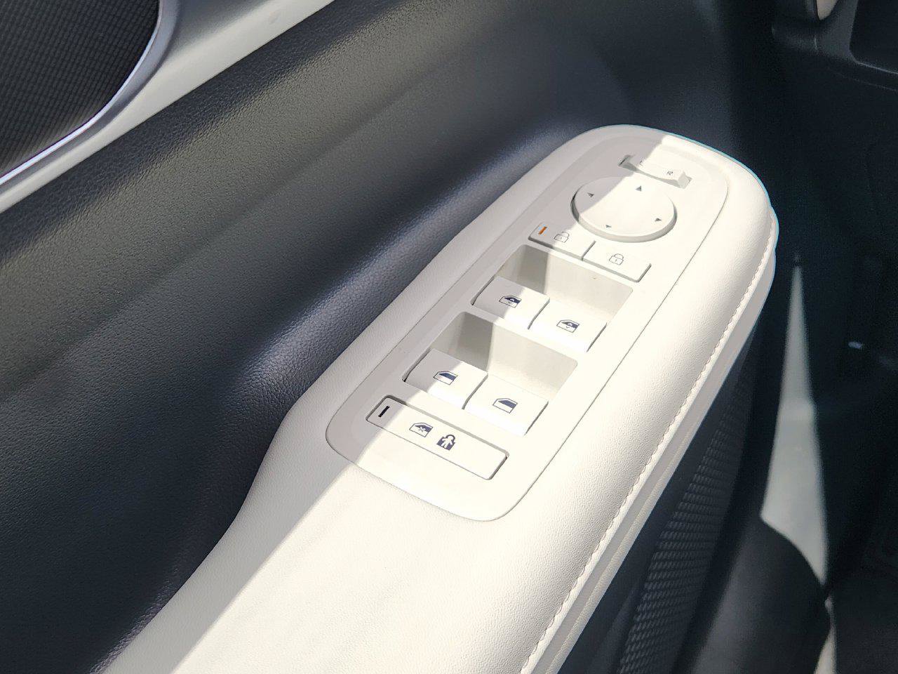 New 2026 Hyundai Santa Fe SEL FWD image 22