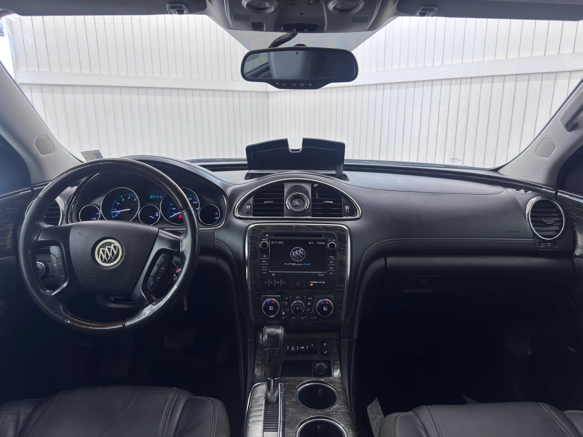 Used 2013 Buick Enclave Premium AWD/4WD image 18