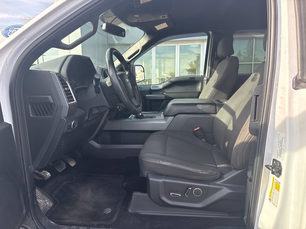 Used 2016 Ford F150 XLT w/ Equipment Group 302A Luxury AWD/4WD image 16
