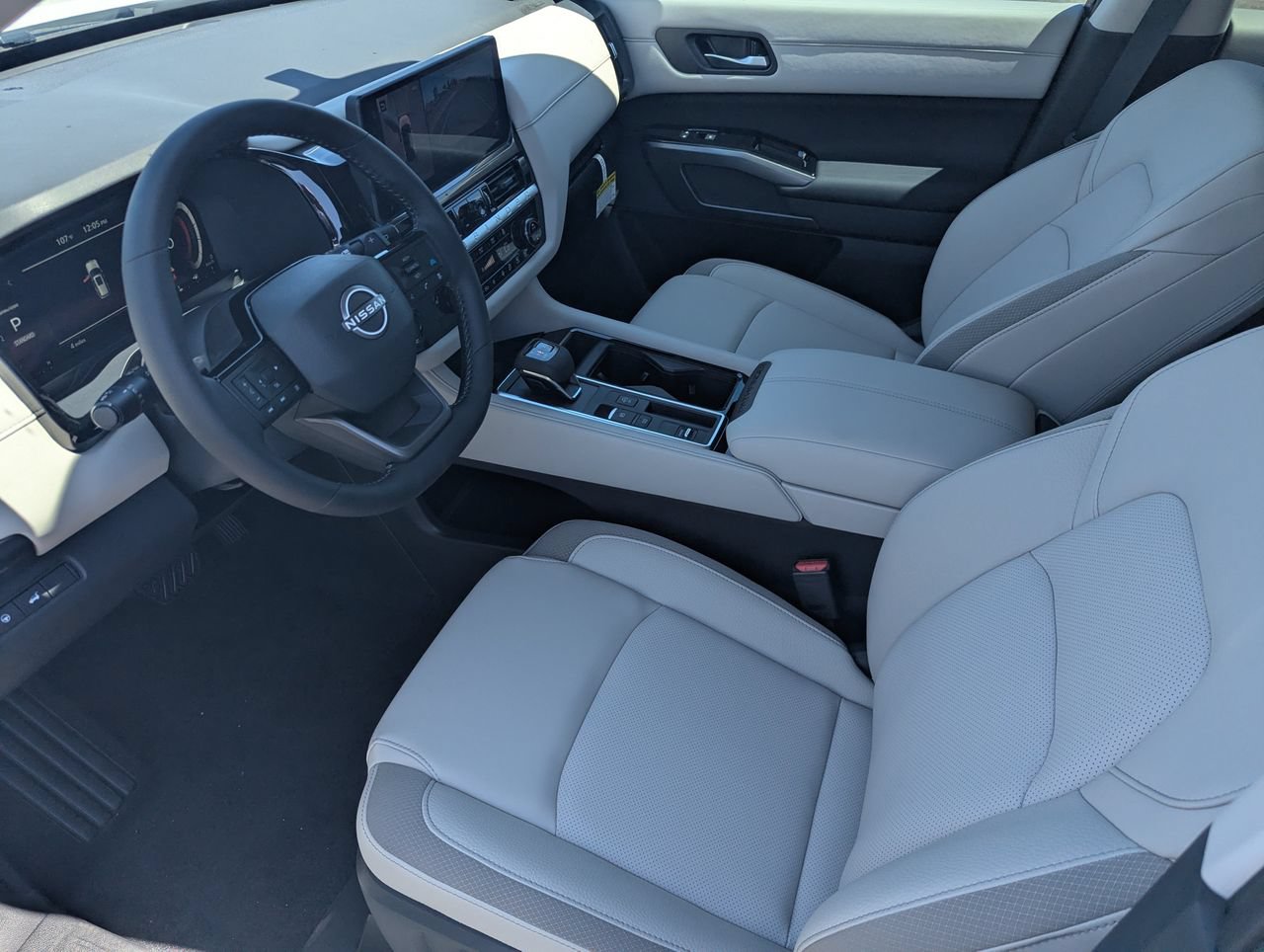 New 2026 Nissan Pathfinder SL FWD image 11
