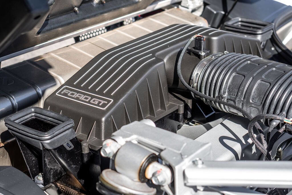 Used 2005 Ford GT image 32