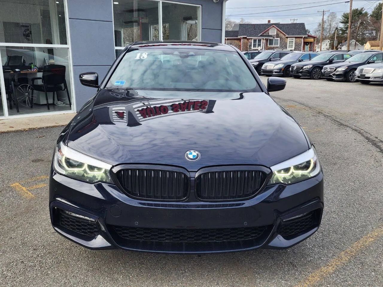 Used 2018 BMW 540i xDrive 540i xDrive Sedan 4D image 2