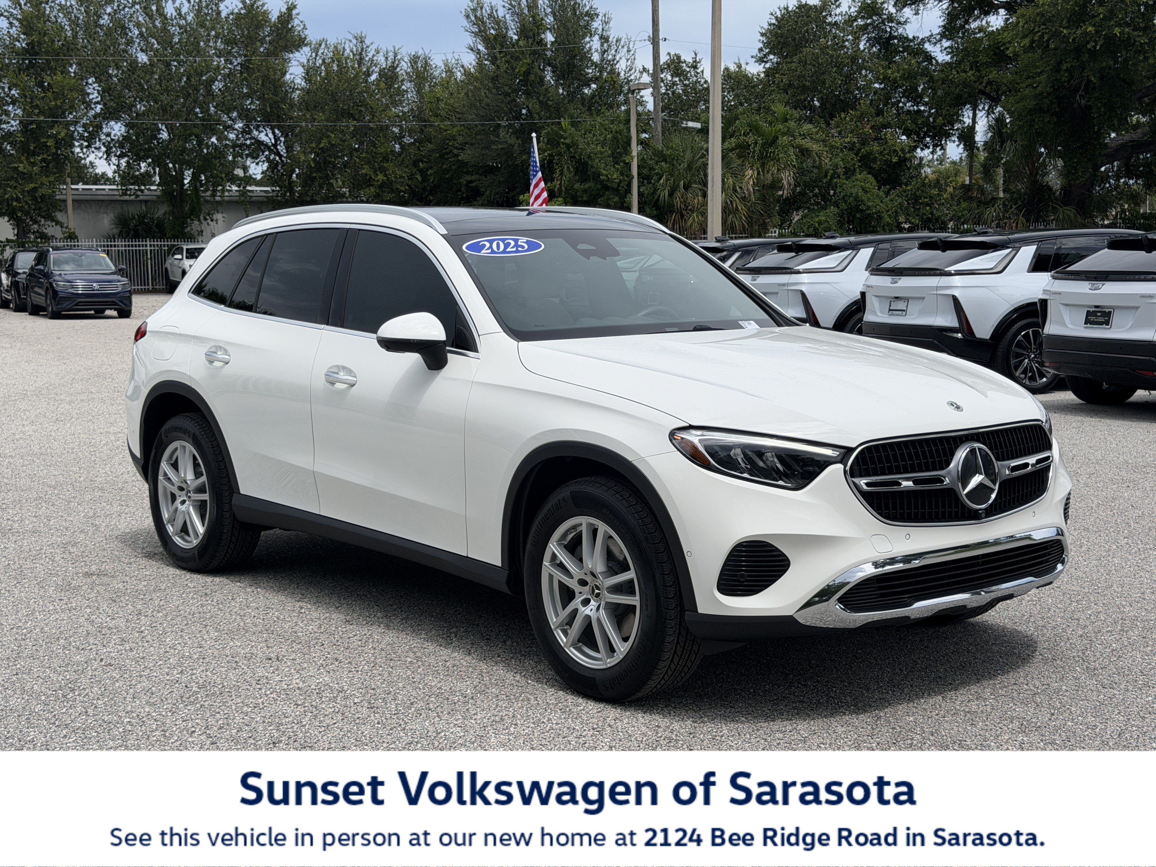 Used 2025 Mercedes-Benz GLC 300 image 1