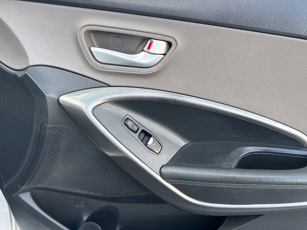 Used 2018 Hyundai Santa Fe Sport image 17