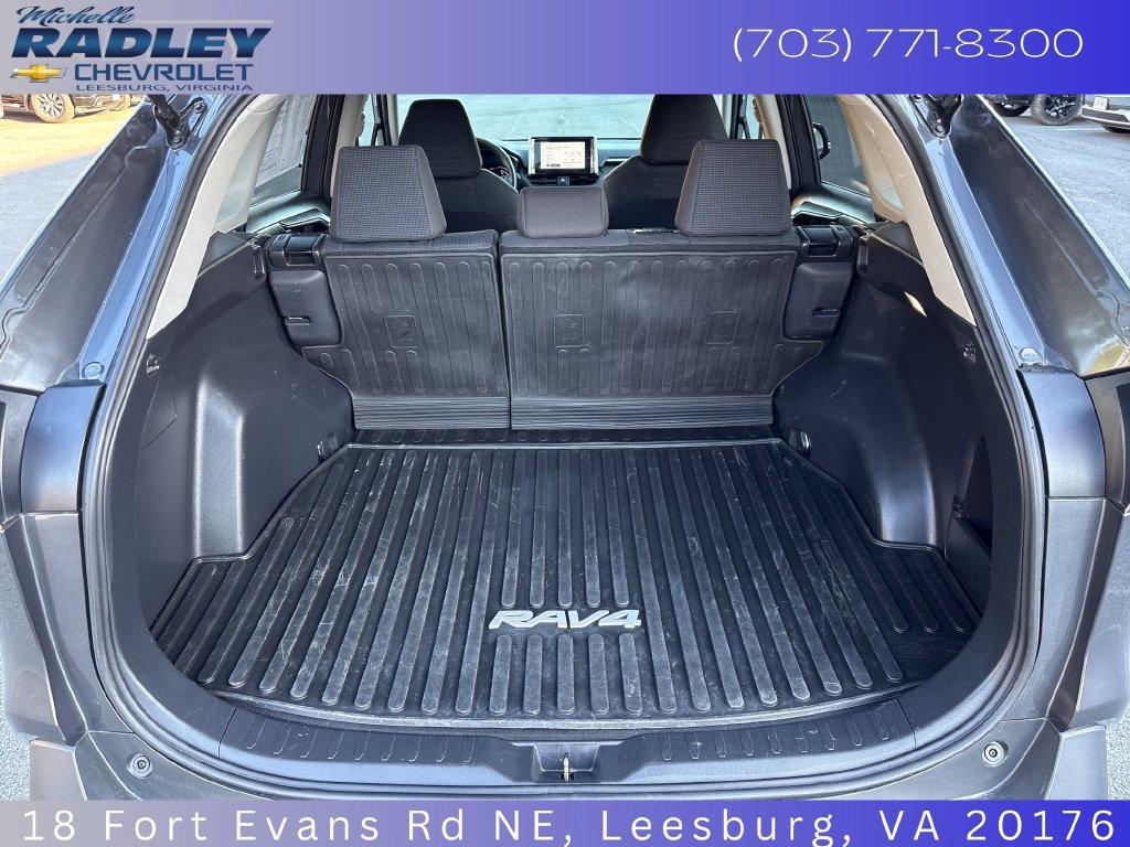 Used 2025 Toyota RAV4 LE AWD/4WD image 11