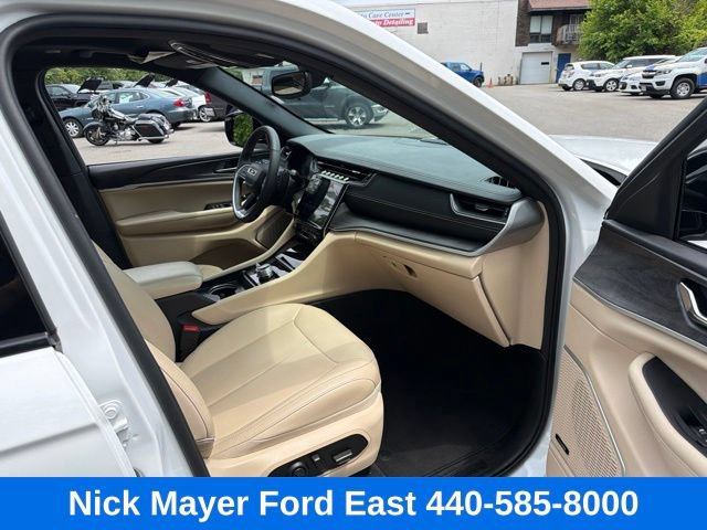 Used 2024 Jeep Grand Cherokee Limited 4xe AWD/4WD image 11