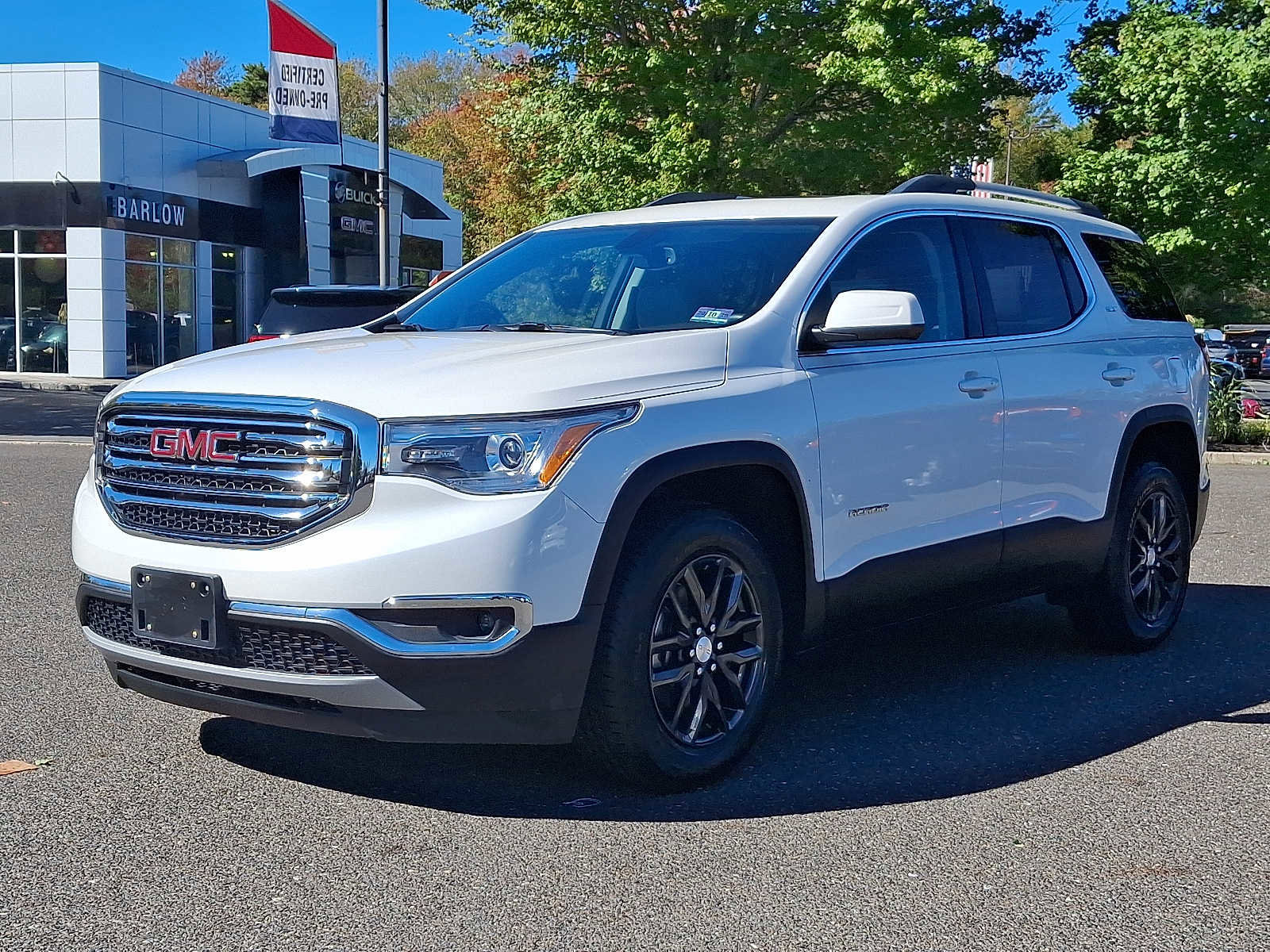 Used 2019 GMC Acadia SLT w/ LPO, Floor Liner Package image 3